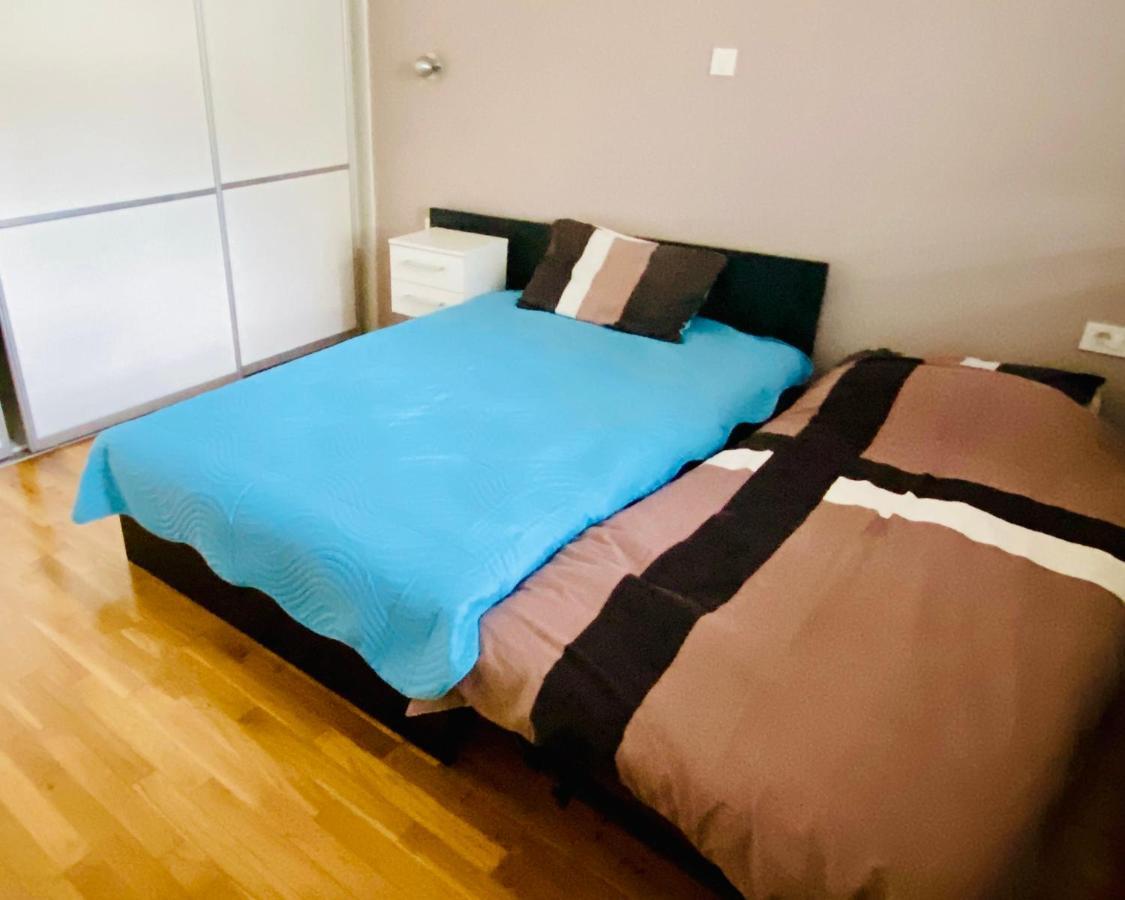 Villa Sunny Side Apartment Skopje Dolno Solnje Exteriör bild