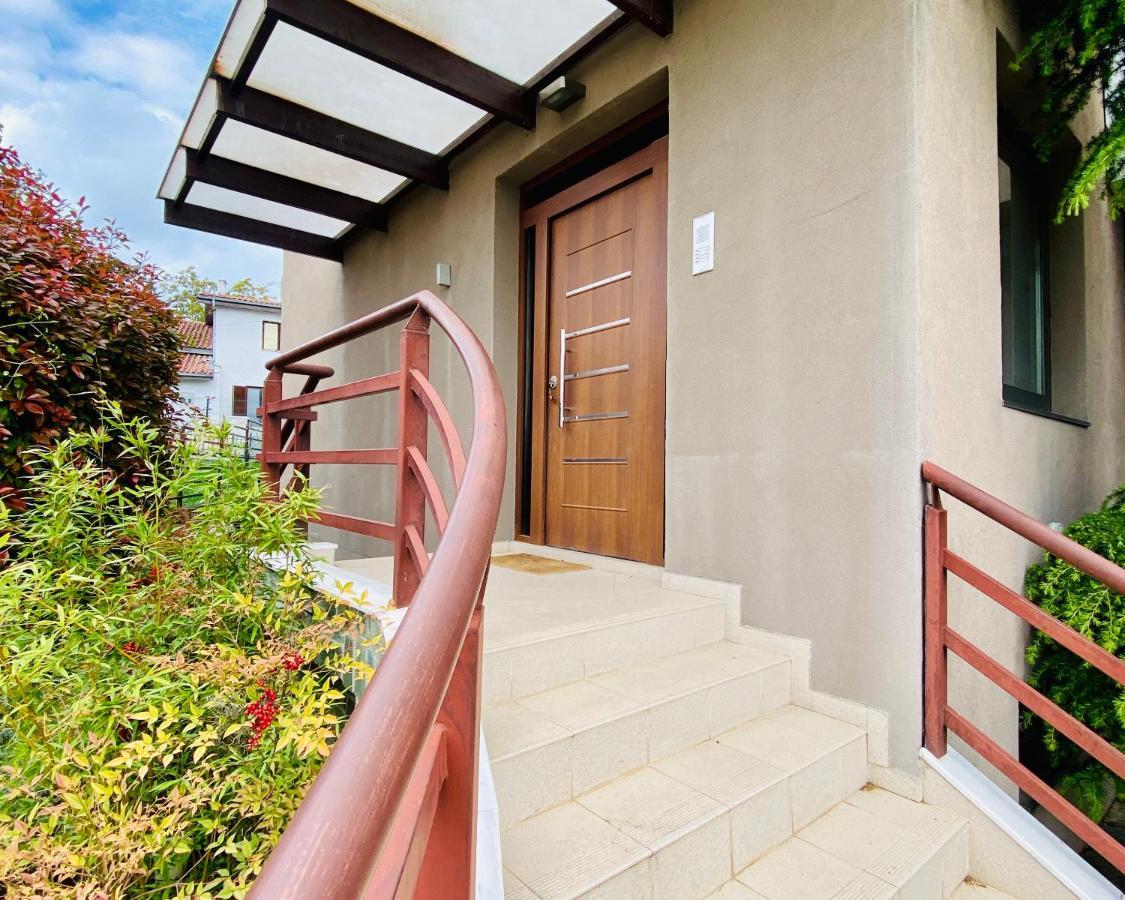Villa Sunny Side Apartment Skopje Dolno Solnje Exteriör bild