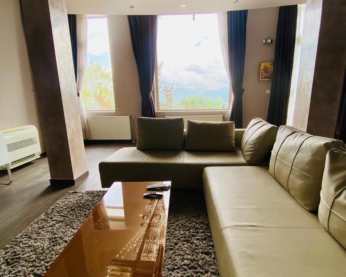 Villa Sunny Side Apartment Skopje Dolno Solnje Exteriör bild